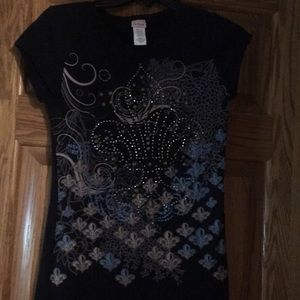 Women’s super cute Fluer de lis pullover T-shirt